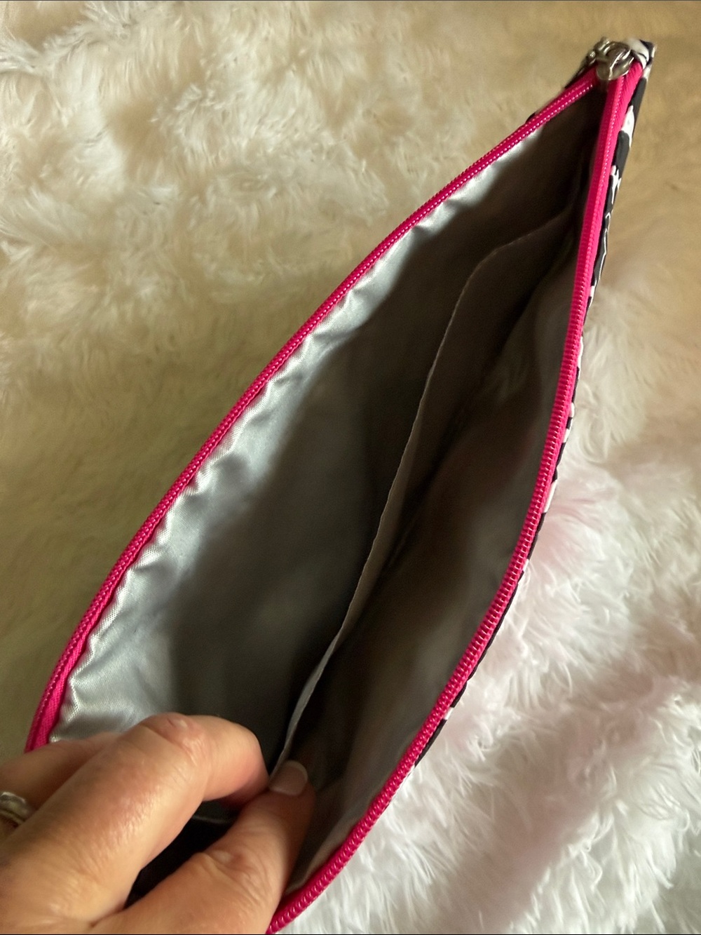 Hot Stuff Pink Black White Floral Travel Case - Picture 2 of 5